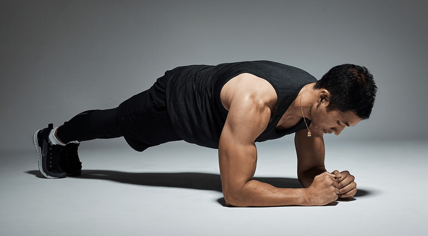 Plank - bài tập gym giảm mỡ bụng hiệu quả